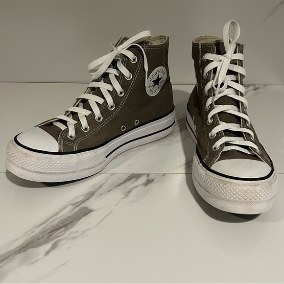 Converse All Star Chuck Taylor Men's High-Top Sneakers Size 7 1/5 - Picture 2 of 6